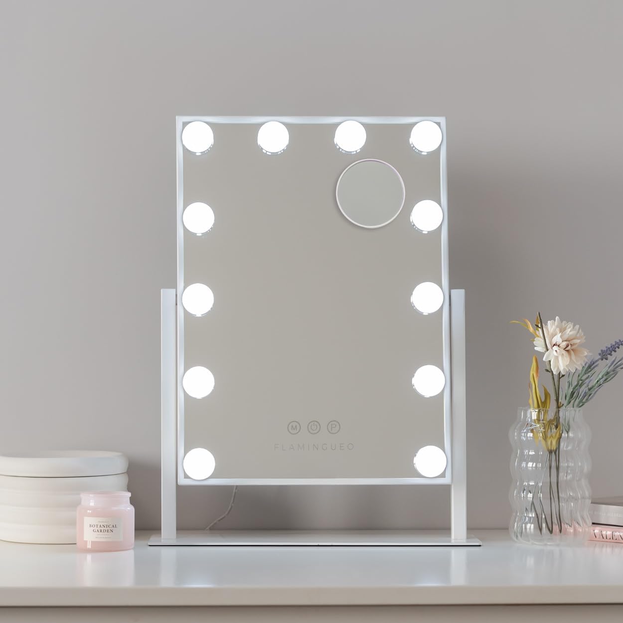 Flamingueo Makeup Mirror with Lighting
